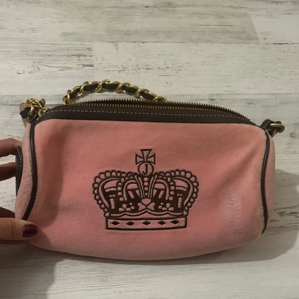 Vintage Juicy Couture Pink Suede Barrel Shoulder bag Y2K